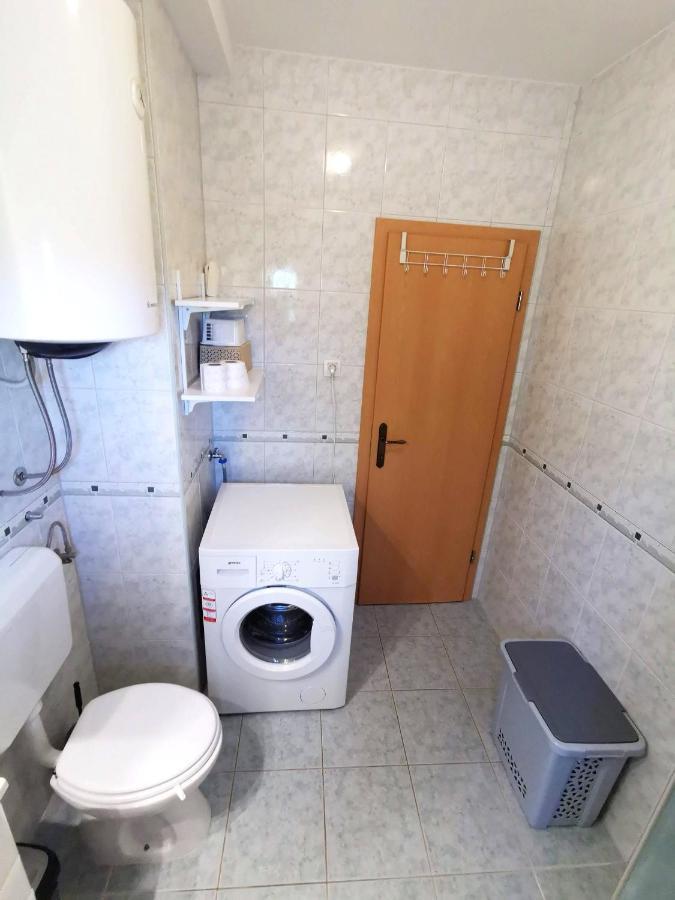 Apartment Dundo In Quiet Green Area Medulin Exterior photo
