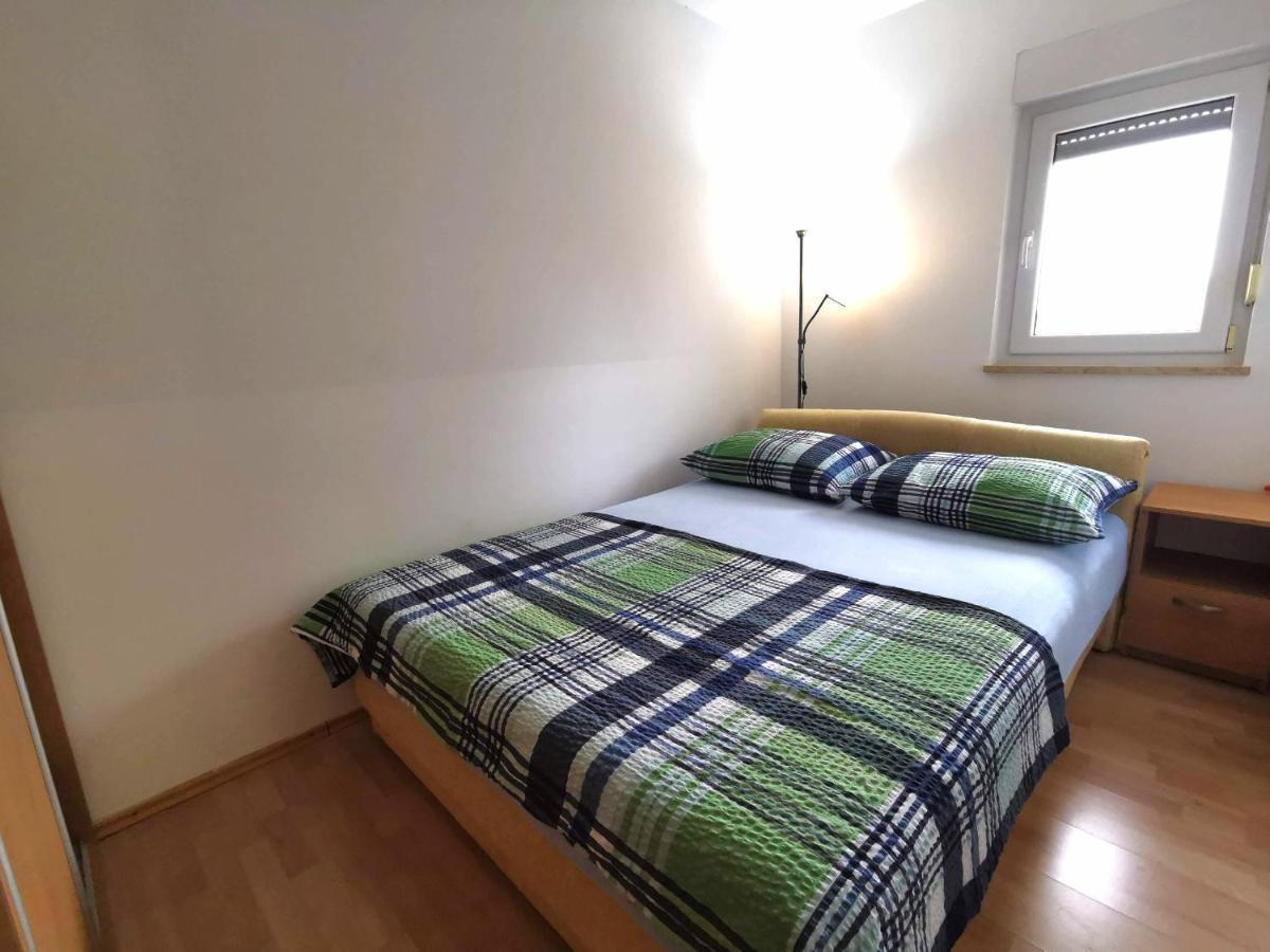 Apartment Dundo In Quiet Green Area Medulin Exterior photo
